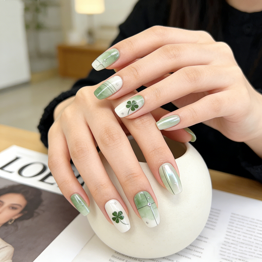 Clover Green Short Wearable Nails