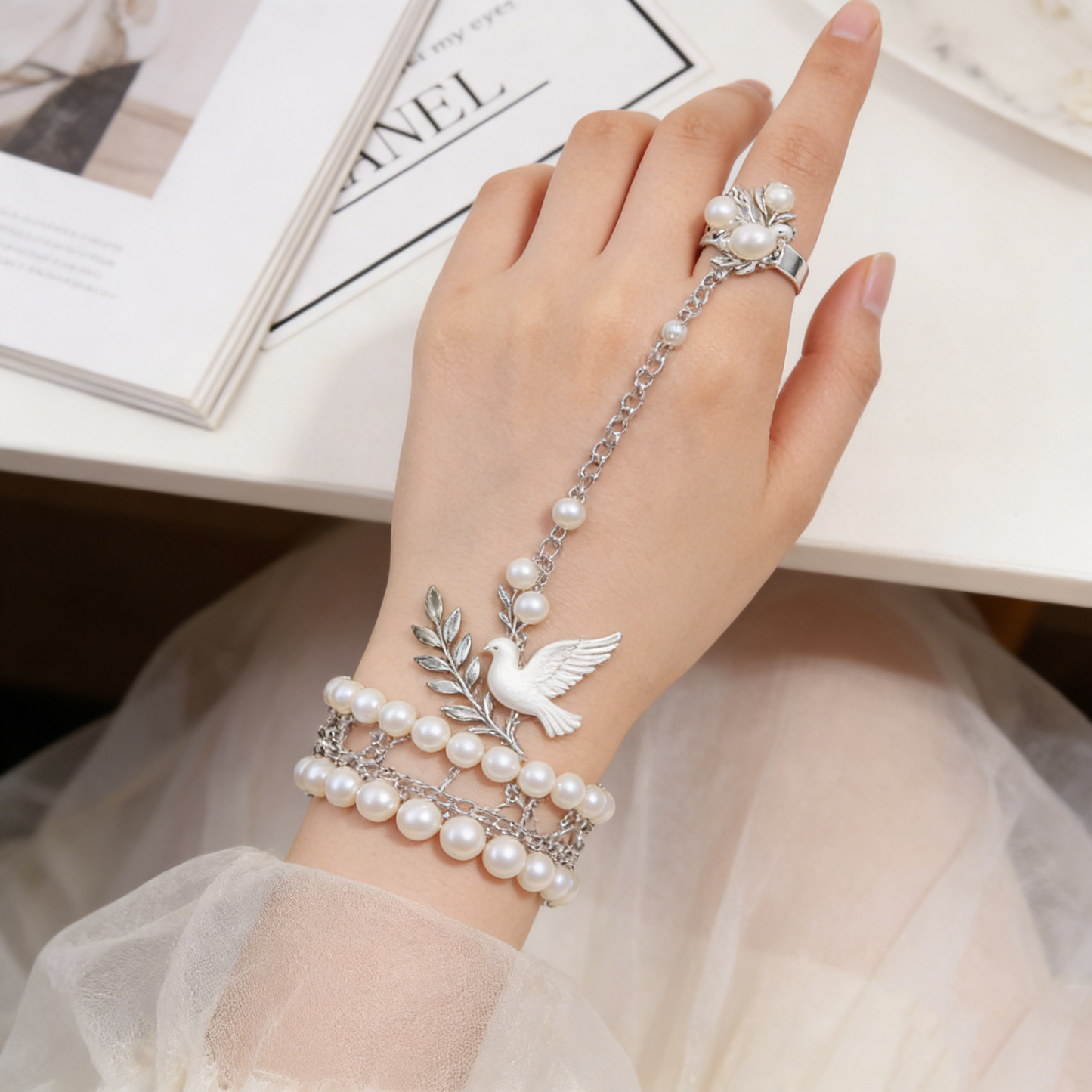 Dove & Pearl Hand Back Chain